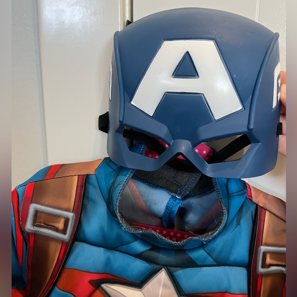 Boys Avengers costume- 8-10 (Captain America)